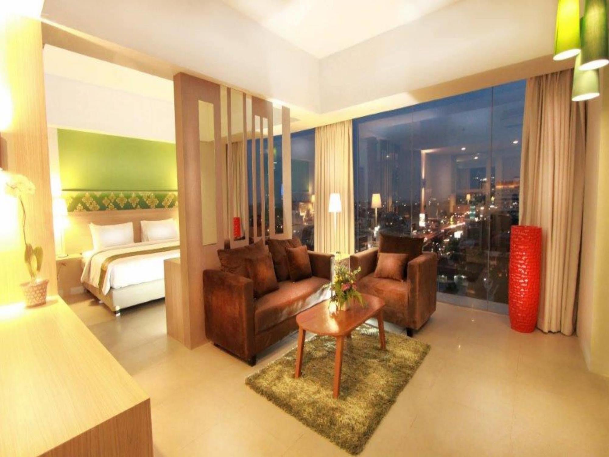 Khas Pekanbaru Hotel מראה חיצוני תמונה